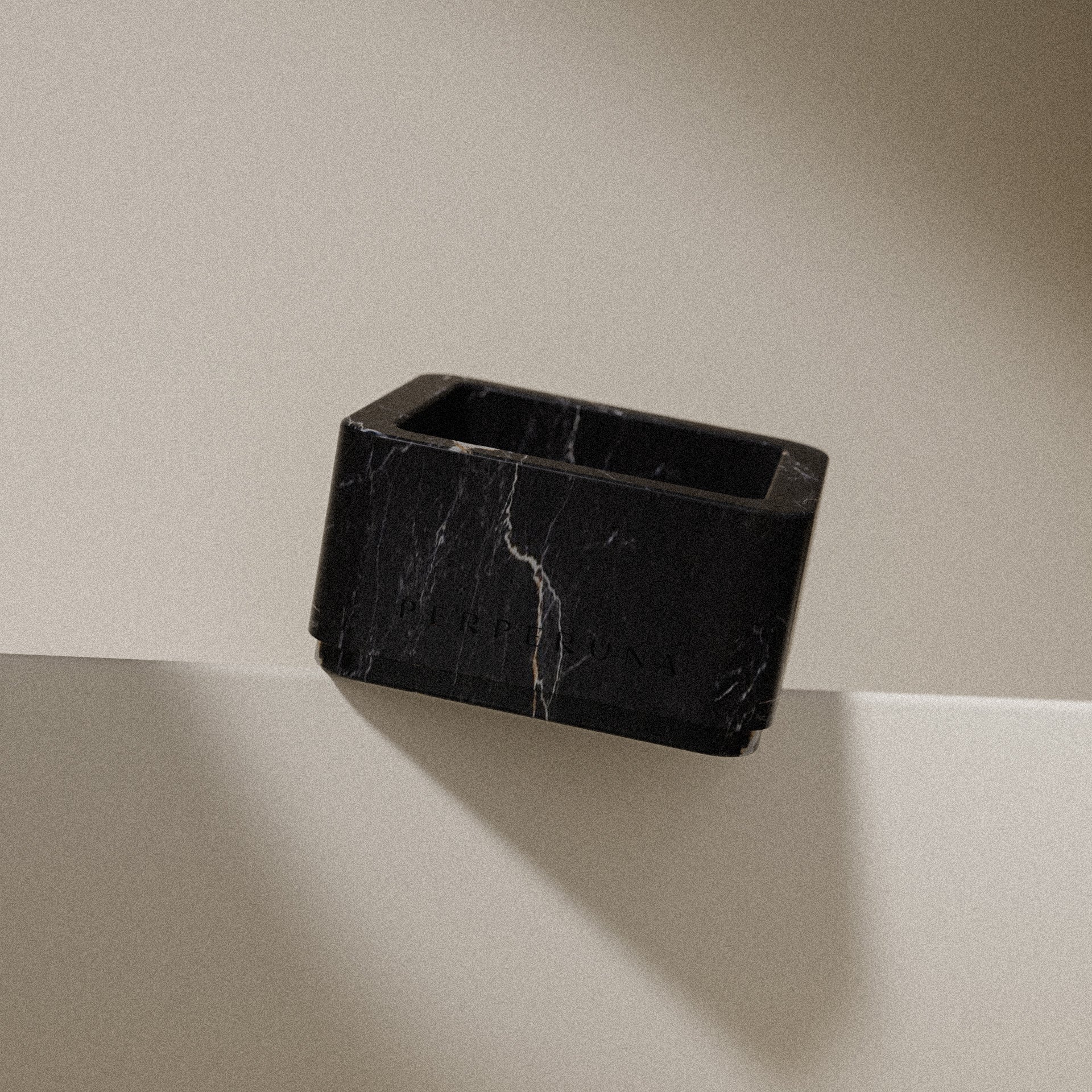 Coupelle en pierre pour le rituel de douche
