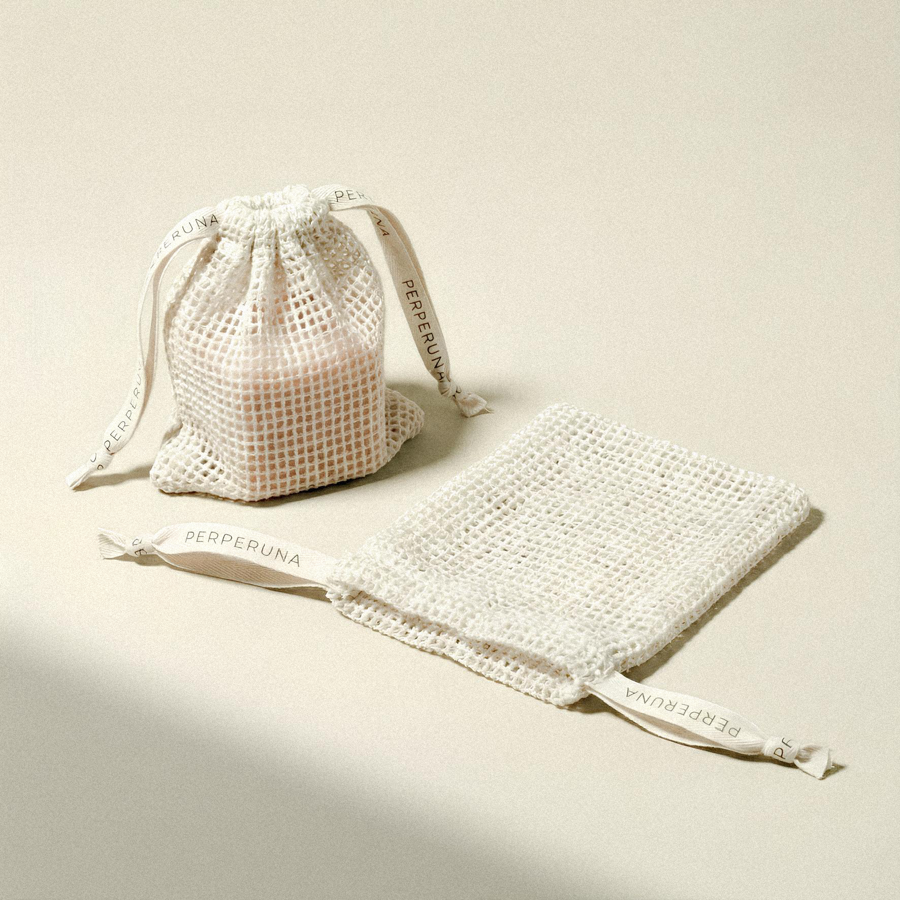Love - Coffret Essential avec pochette en coton